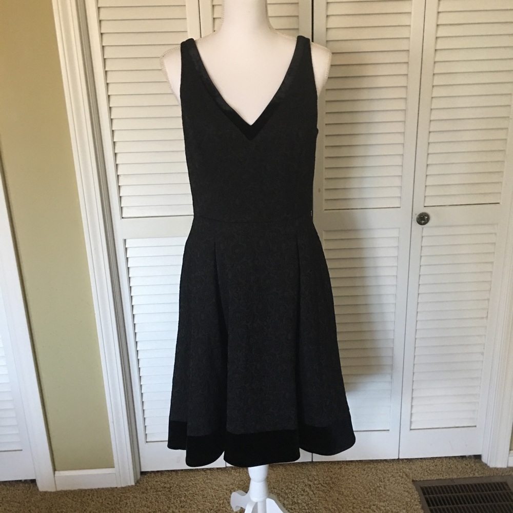 White House Black Market Black Velour Brocade Special Occasion Dress Size 8